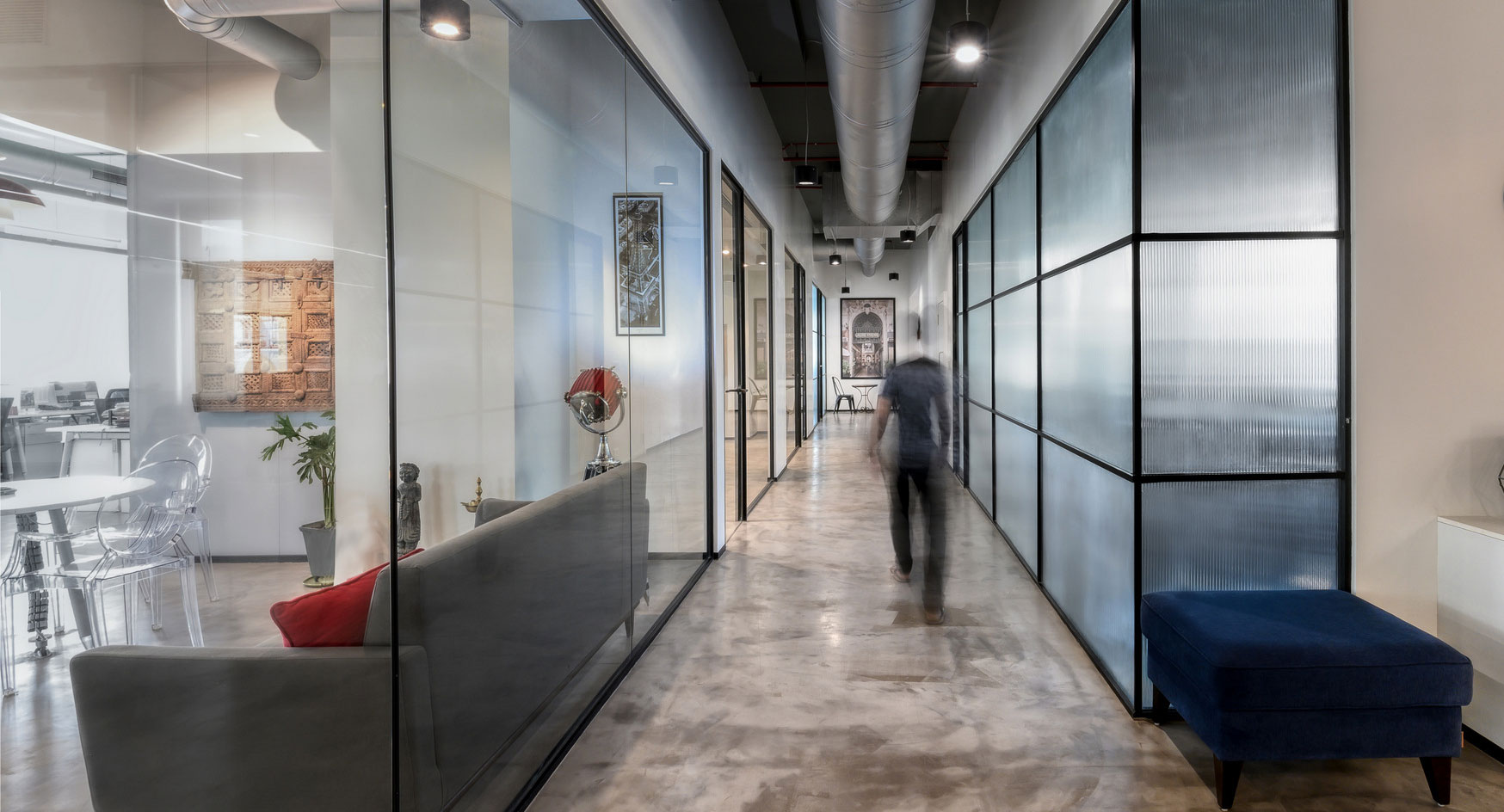 慈善機(jī)構(gòu)辦公室設(shè)計(jì)效果圖